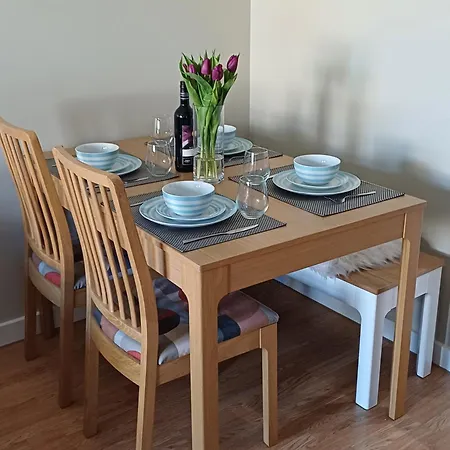 Stylish Modern With Parking Lägenhet *