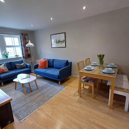 Stylish Modern With Parking * Harrogate